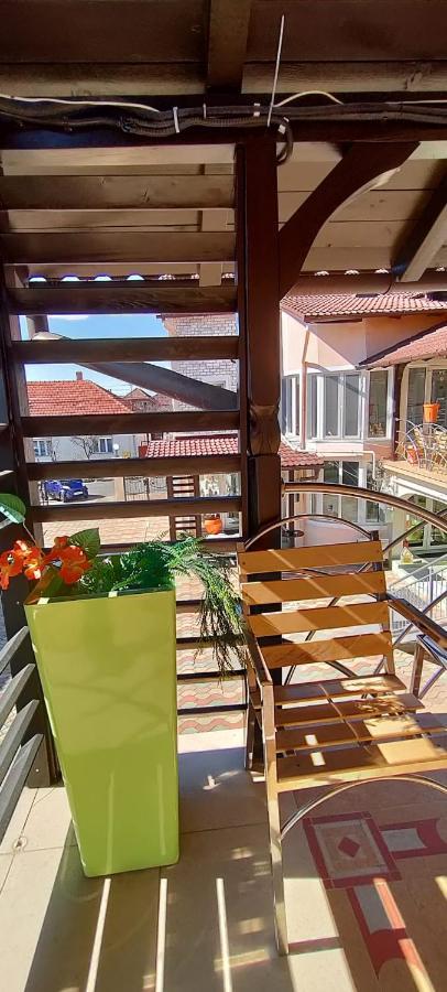 Pensiunea Sergiu & Geanina Arad Exterior foto