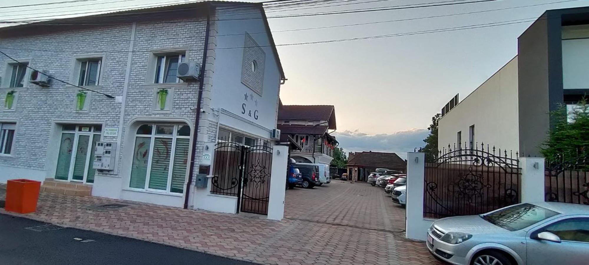 Pensiunea Sergiu & Geanina Arad Exterior foto