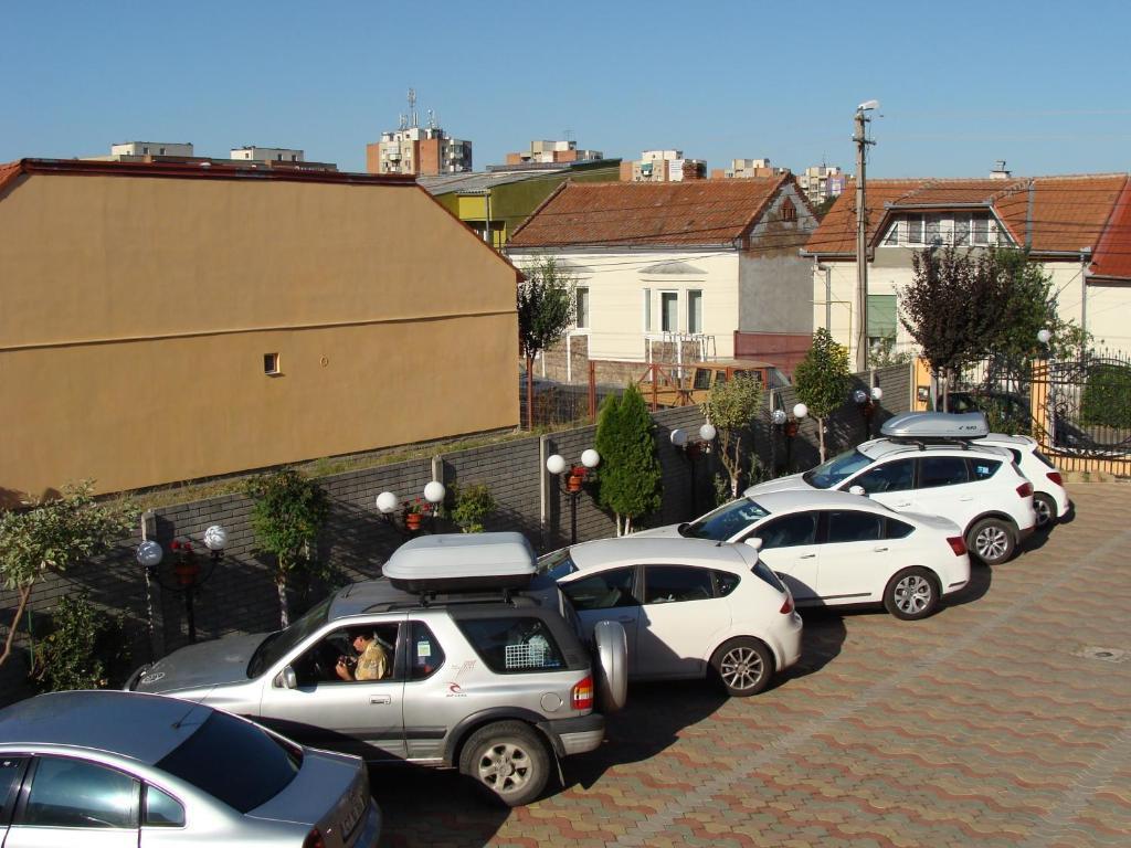 Pensiunea Sergiu & Geanina Arad Exterior foto